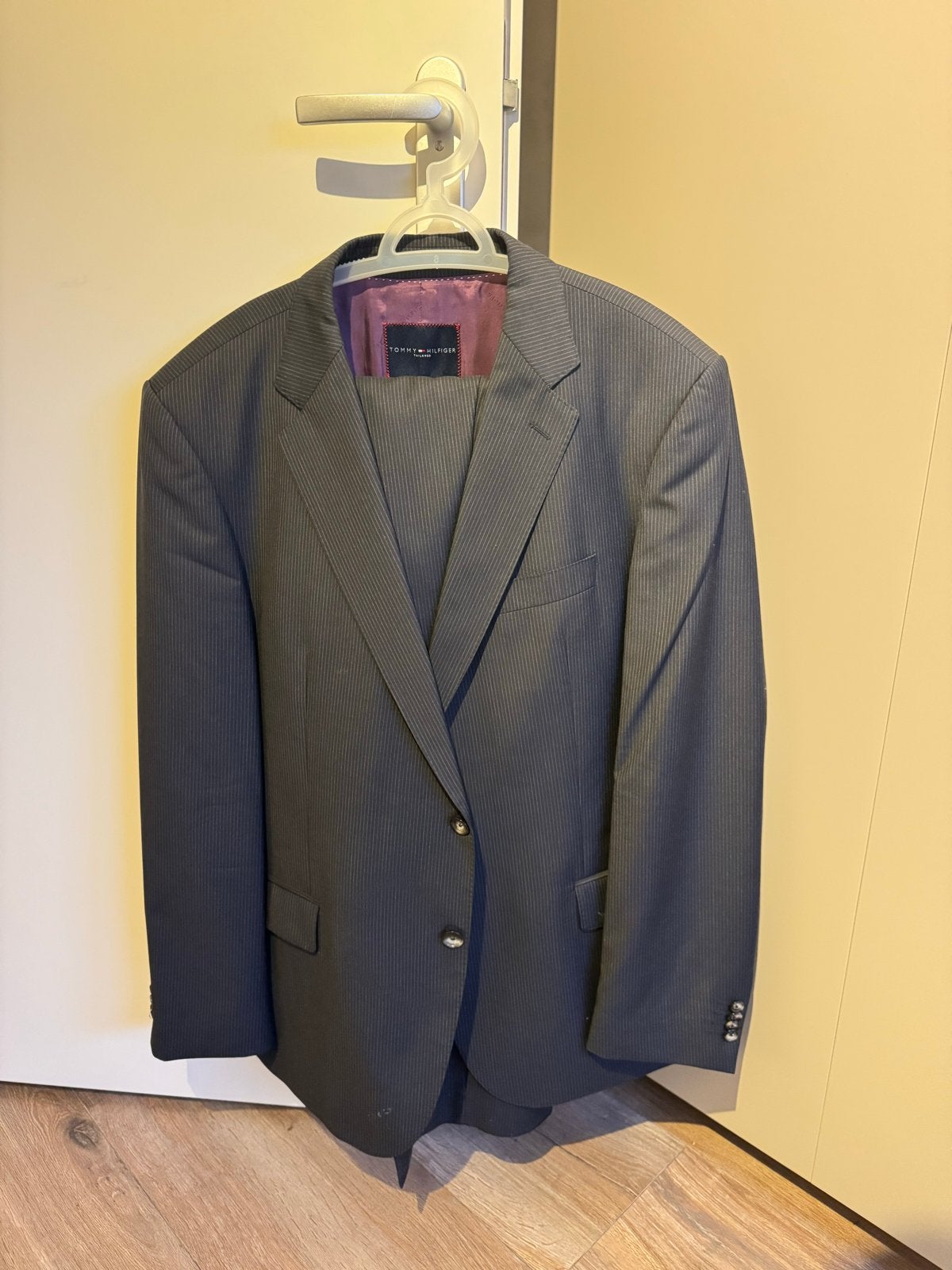 Tommy Hilfiger Donkerblauw Gestreept Pak - Maat 56/XXL, Ophalen of Verzenden, Zo goed als nieuw, Maat 56/58 (XL), Blauw