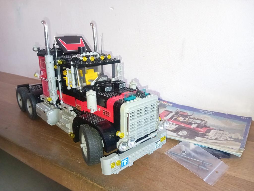 Lego Technic Model Team 5571 Black Cat Vrachtwagen, Kinderen en Baby's, Speelgoed | Duplo en Lego, Ophalen, Lego, Compleet, Zo goed als nieuw