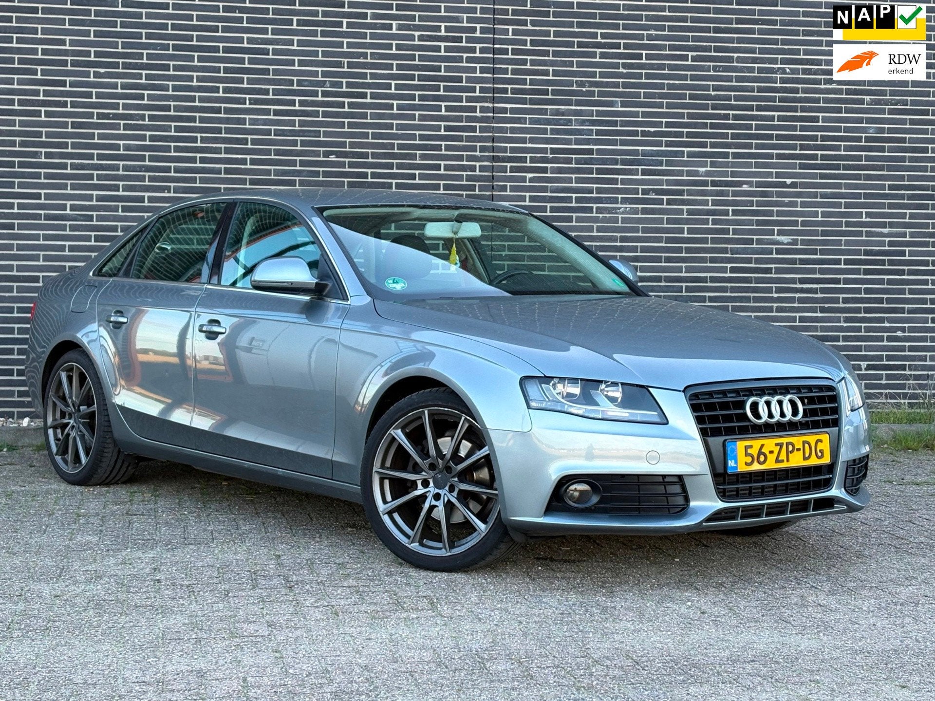 Audi A4 Limousine 1.8 TFSI Pro Line Business Leder, Clima, N, Auto's, Gebruikt, 4 cilinders, Handgeschakeld, Sedan