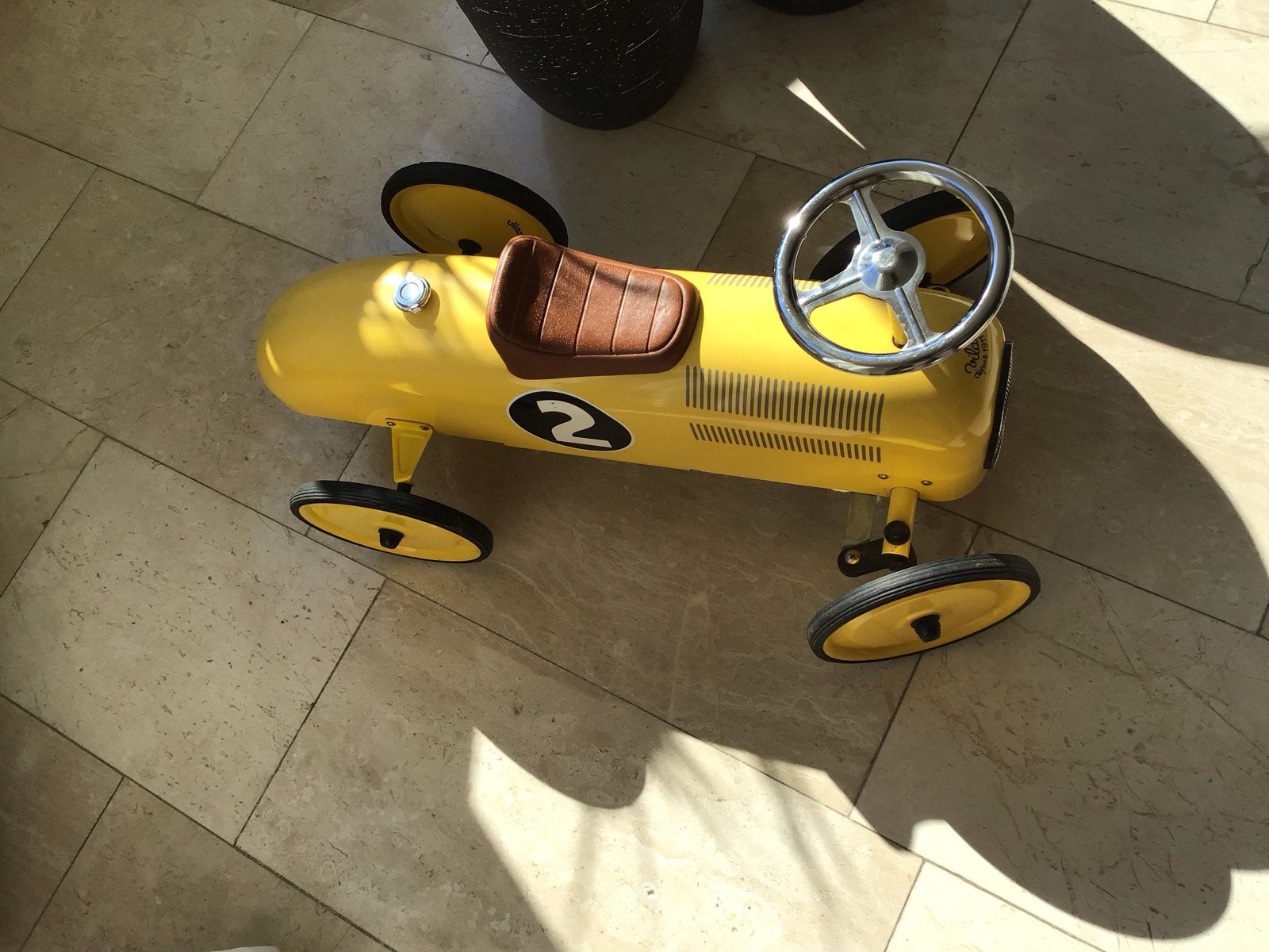 Gele Retro loopauto met Nummer 2, Ophalen of Verzenden, Gebruikt, Loopvoertuig