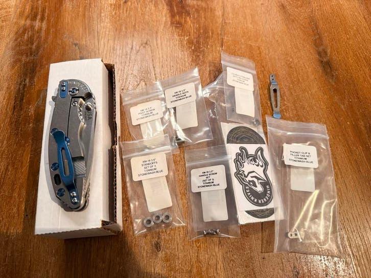 Hinderer XM-18 3.5" CPM20CV, NIEUW, blue hardware!, Ophalen of Verzenden, Zo goed als nieuw