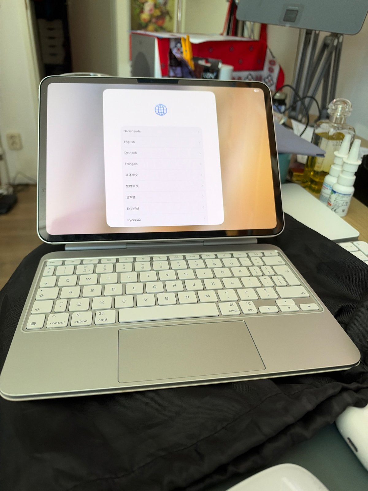 Apple iPad Pro 11 inch (2024) M4 met Magic Keyboard, Ophalen, 11 inch, Zo goed als nieuw, Wi-Fi