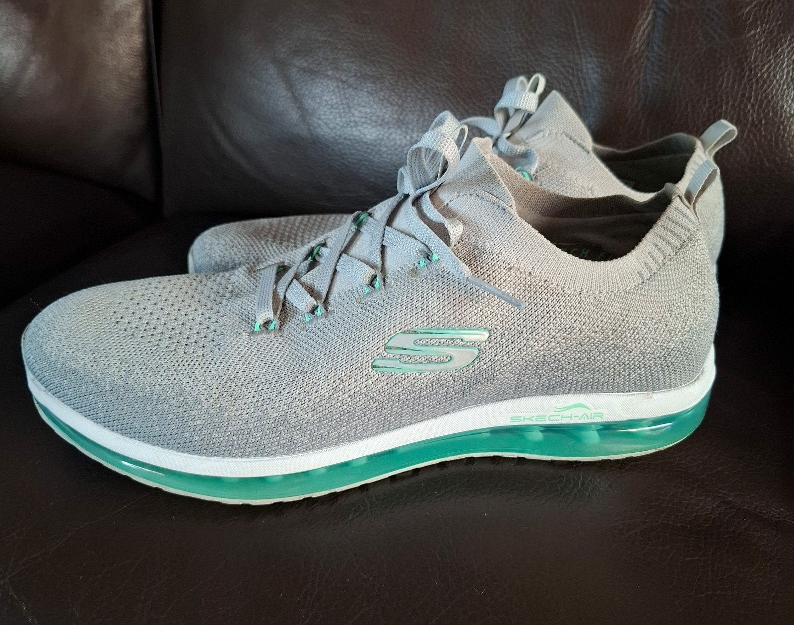 Skechers Air cooled. Stretch Fit .valt als 42 Sneakers - Gri, Skechers, Ophalen of Verzenden, Grijs, Sneakers of Gympen