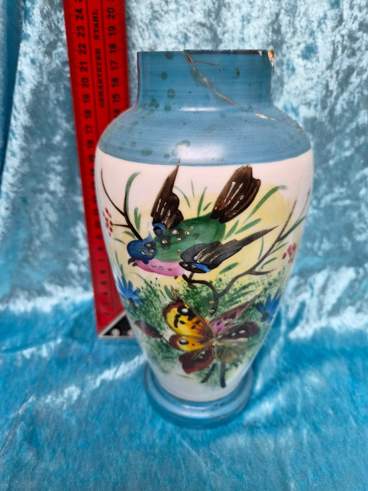 Antieke vaas met handgeschilderde vogels en vlinder, Ophalen of Verzenden