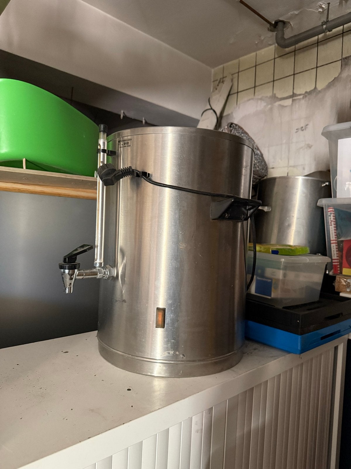 2x Animo Koffiezetapparaat / Waterkoker RVS - 20 Liter, Ophalen, Gebruikt, 10 kopjes of meer, Koffiemachine