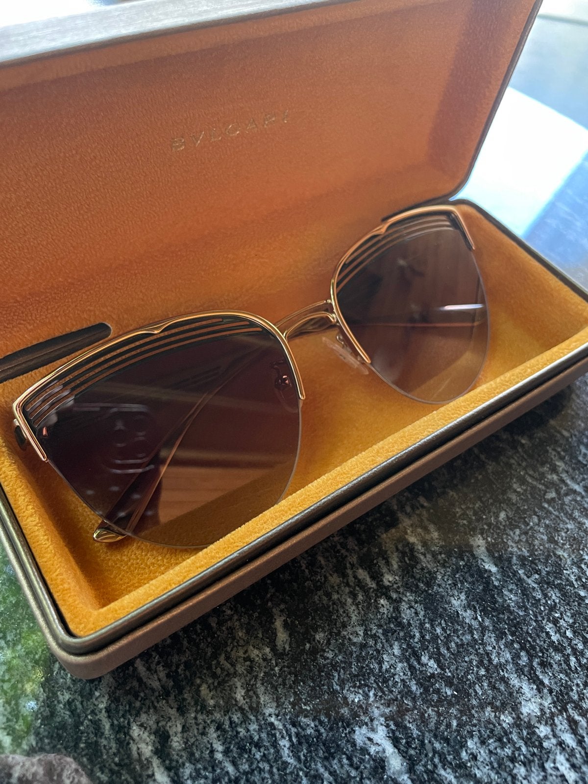 Bvlgari zonnebril 100% origineel, zo goed als nieuw, Overige merken, Zonnebril, Bruin, Ophalen of Verzenden