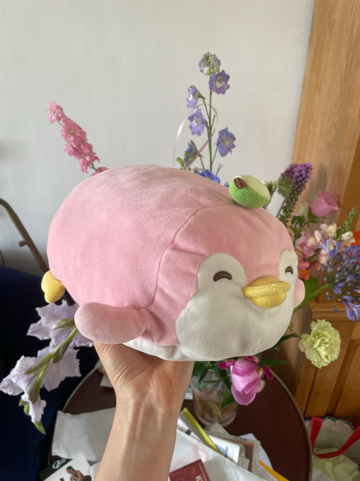 Miniso Roze Pinguïn Knuffel met Avocado - Zo goed als nieuw, Kinderen en Baby's, Pinguïn, Overige merken, Overige karakters, Ophalen of Verzenden