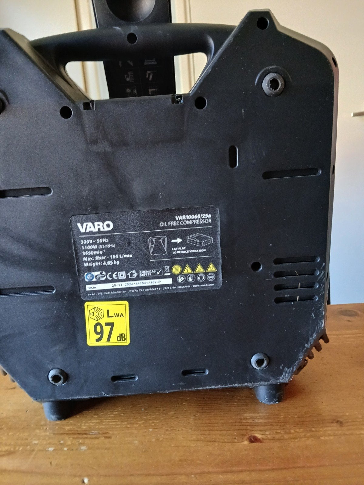 Varo PowerTools VAR10060/25B Olievrije Compressor, Doe-het-zelf en Verbouw, Ophalen, Zo goed als nieuw, Minder dan 200 liter/min