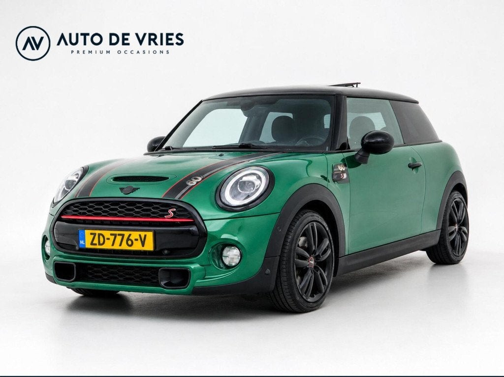 Mini 3-Deurs 2.0 Cooper S 60 Years Edition | Leder | Panoram, 1998 cc, 1195 kg, Euro 6, 4 stoelen