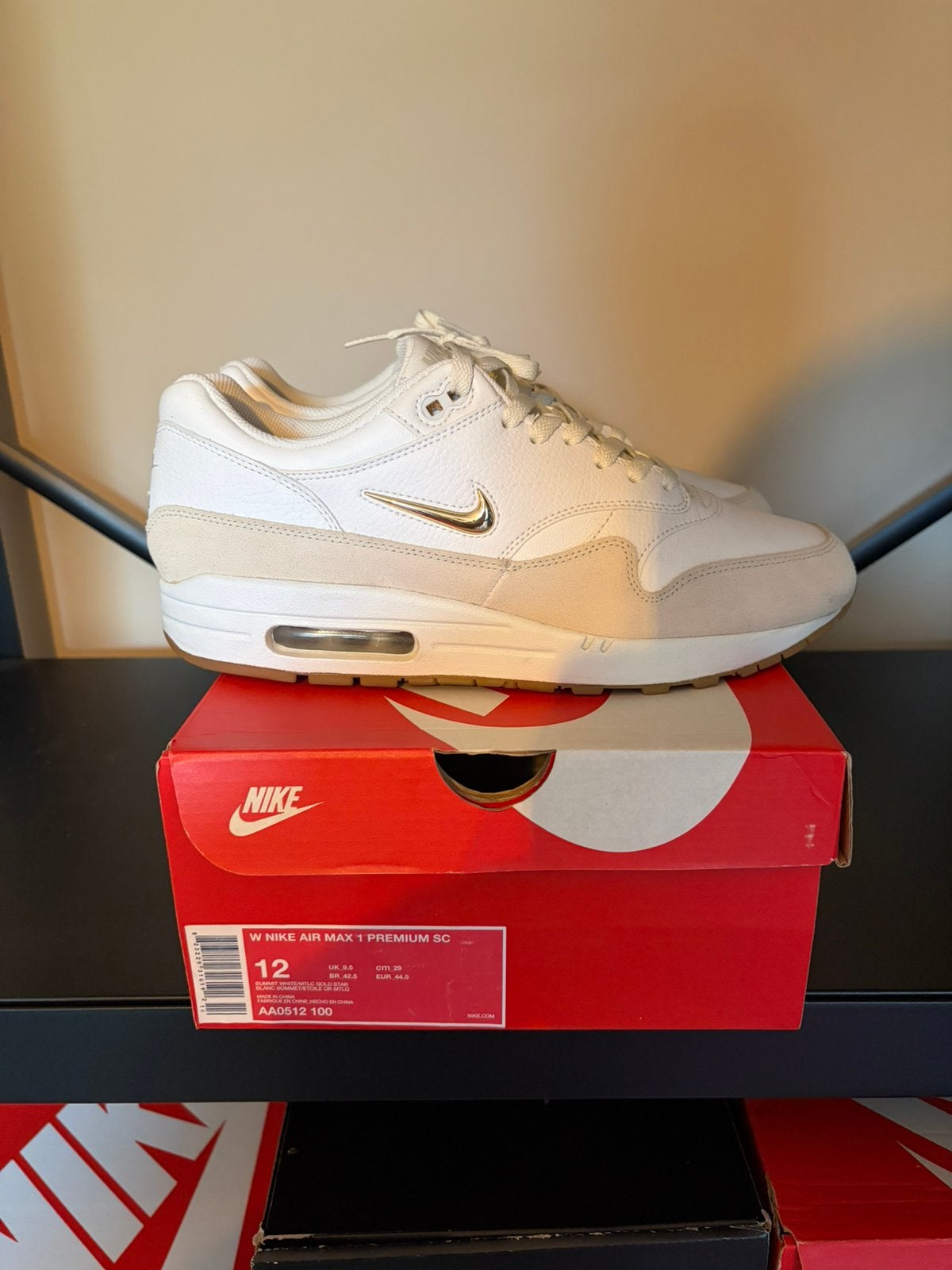 Nike air max 1 jewel 44.5, Ophalen of Verzenden, Zo goed als nieuw, Wit