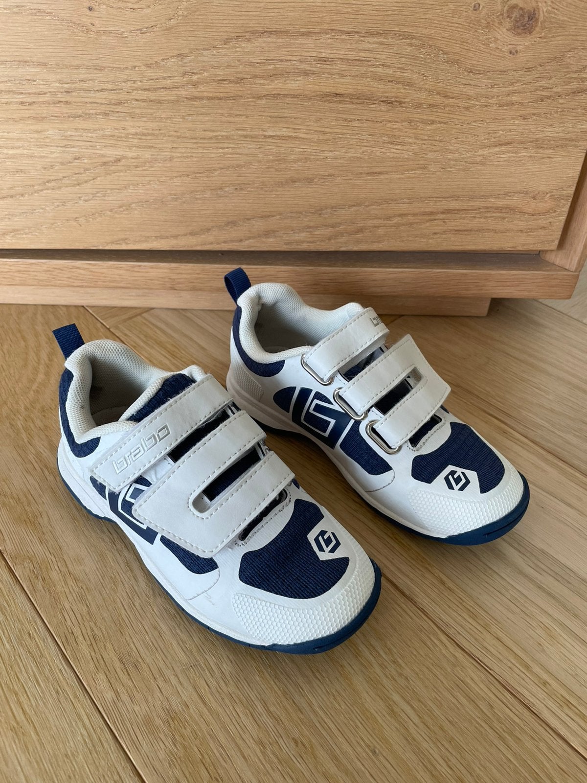 Hockeyschoenen Brabo outdoor, Sport en Fitness, Hockey, Ophalen of Verzenden, Zo goed als nieuw, Schoenen