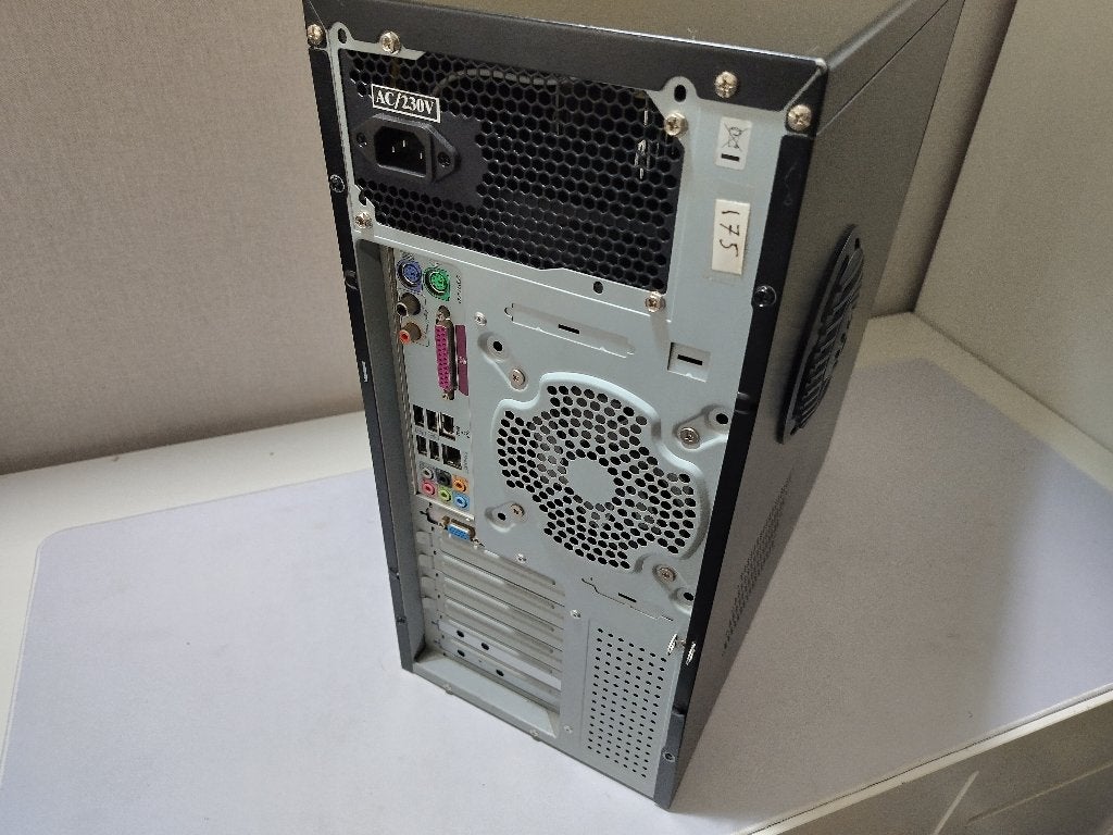 Stabiele Windows XP Retro PC • Pentium 4 3GHz, Radeon X600, Computers en Software, Ophalen, ASUS