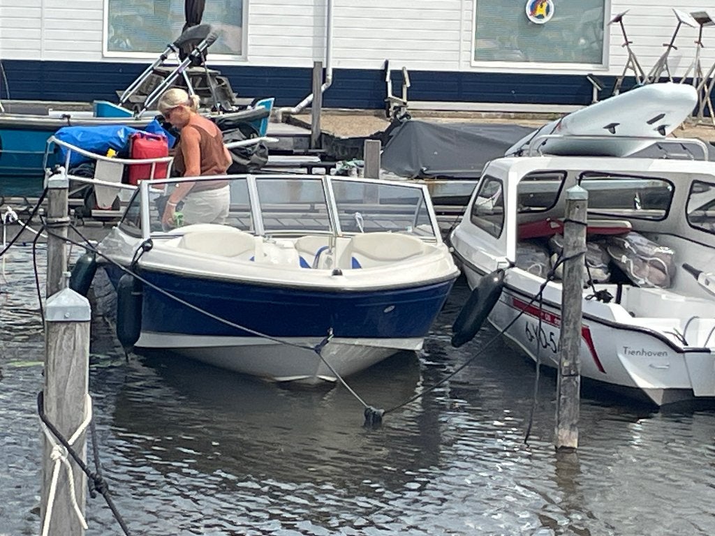 BAYLINER 175BR openbow 2006 Mercruiser 140 PK MET LIGPLAATS, Ophalen, Gebruikt, Binnenboordmotor, Elektrische start