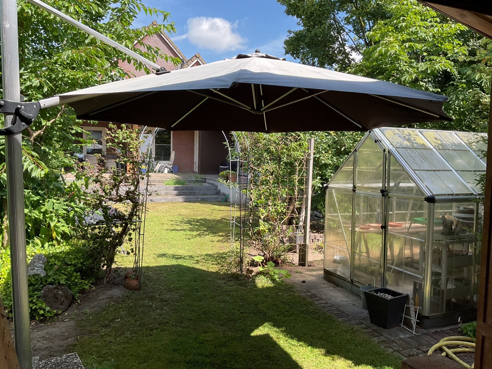 Grote zweefparasol kleur antraciet, Ophalen, Gebruikt, Kantelbaar, Zweefparasol