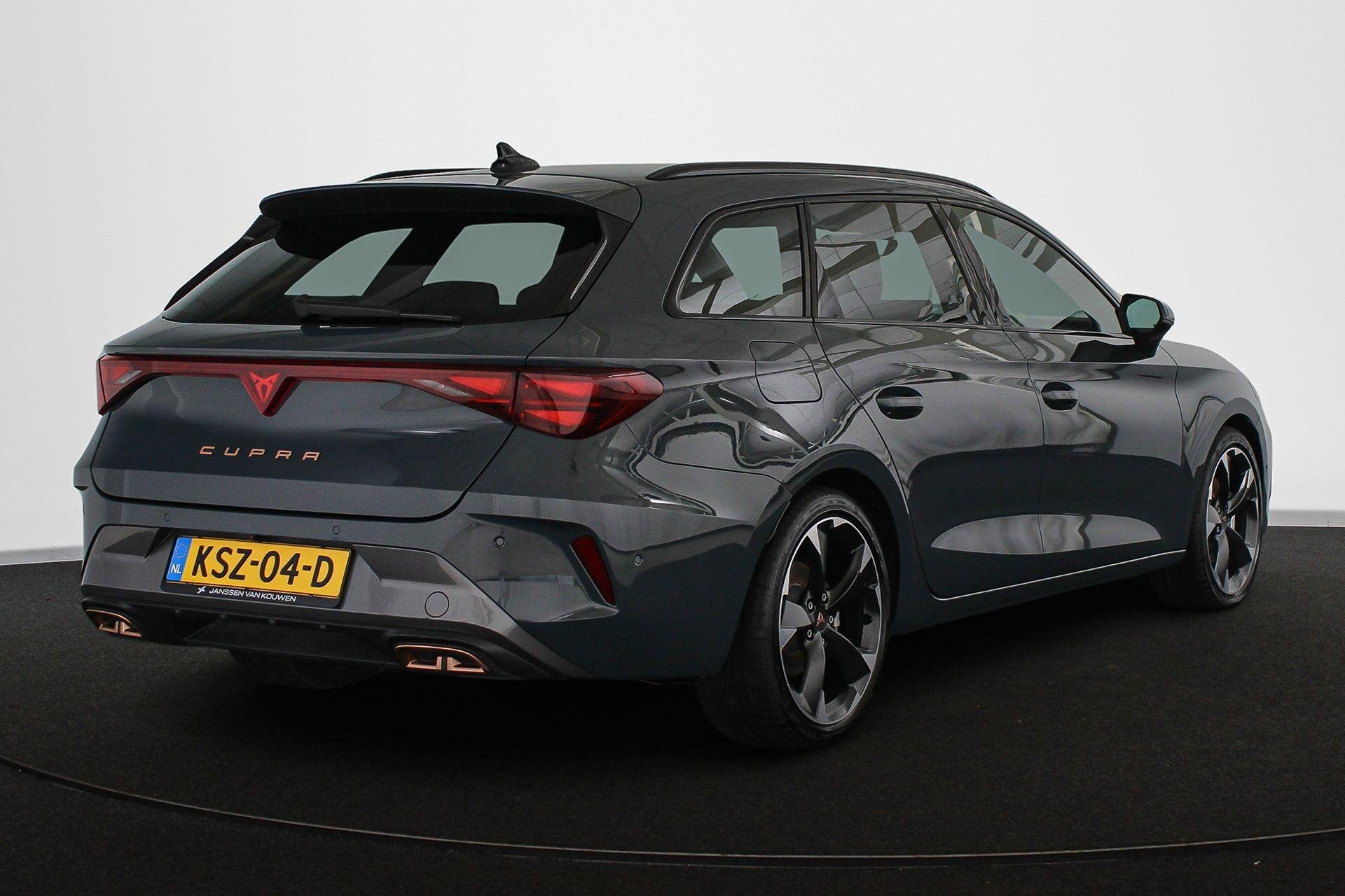 CUPRA Leon Sportstourer 1.5 TSI e-Hybrid Business Facelift S, Auto's, Stof, 4 cilinders, 26 kWh, Plug-in hybride