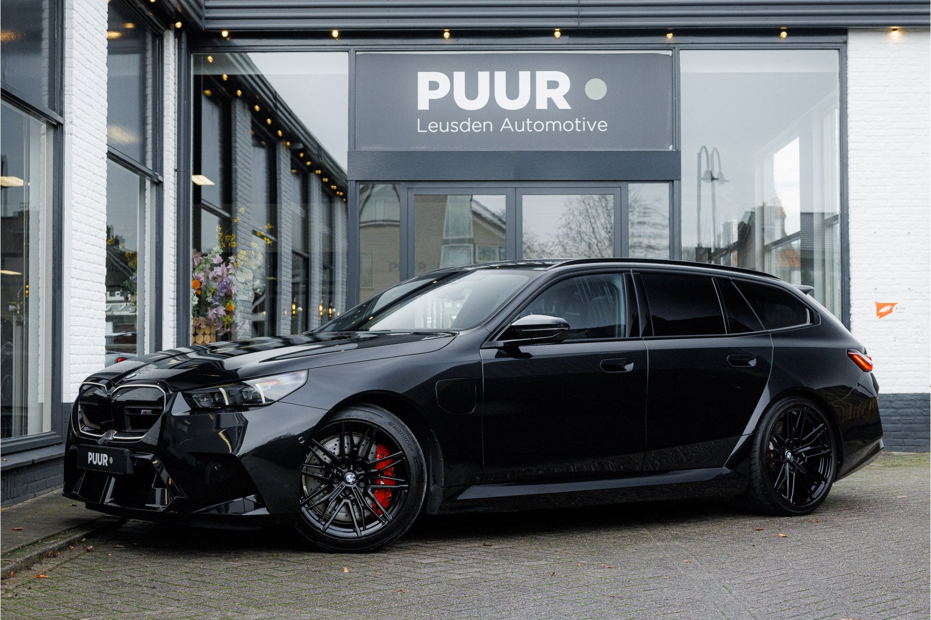BMW M5 Touring 4.4 V8 xDrive M-Drivers Pack Pano - Bowers &, Auto's, Automaat, Dealer onderhouden, Gebruikt, 4395 cc