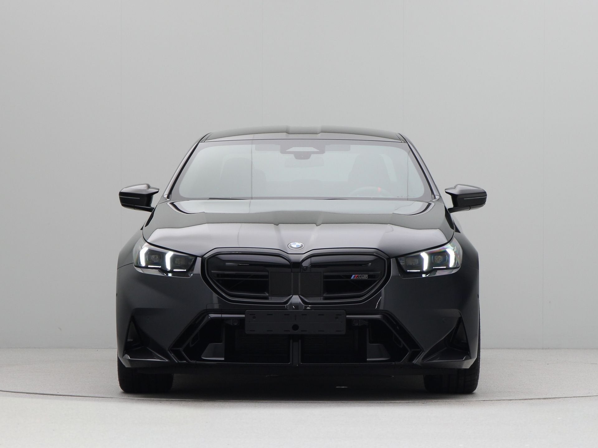 BMW M5 Sedan (bj 2026, automaat), Auto's, Automaat, 4395 cc, Overige brandstoffen, Bedrijf