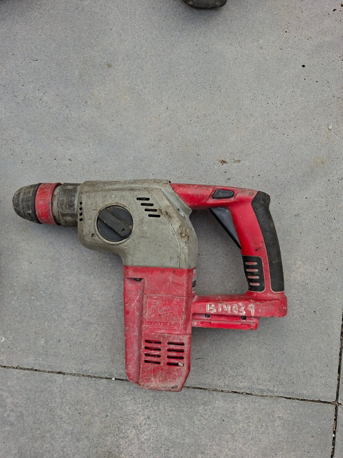 Milwauke M28 Klopboormachine, Ophalen of Verzenden, Gebruikt, Boormachine