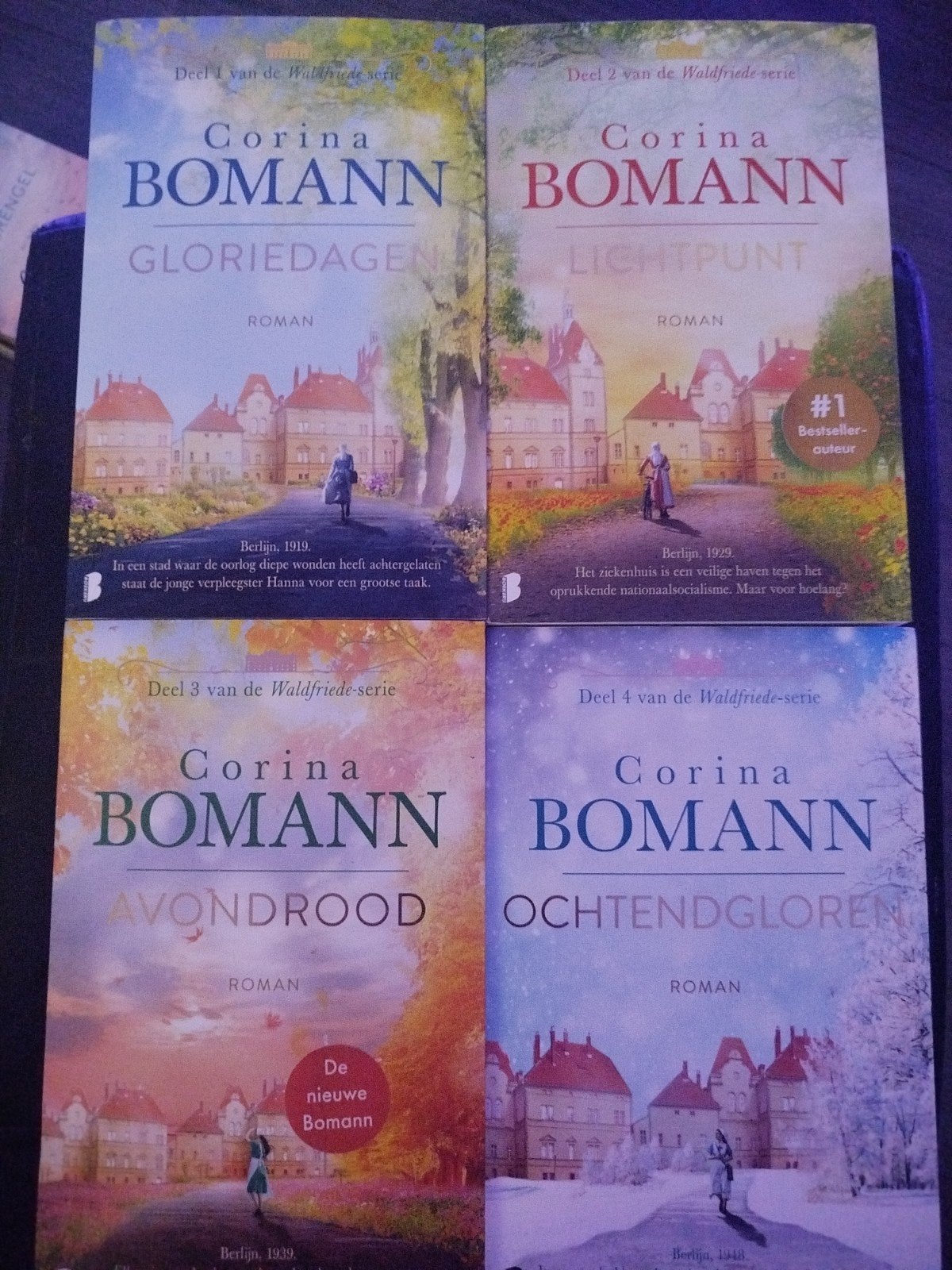 WALDFRIEDE SERIE COMPLEET 1/2/3/4  CORINA BOMANN, Ophalen of Verzenden, Zo goed als nieuw, Corina Bomann, Nederland