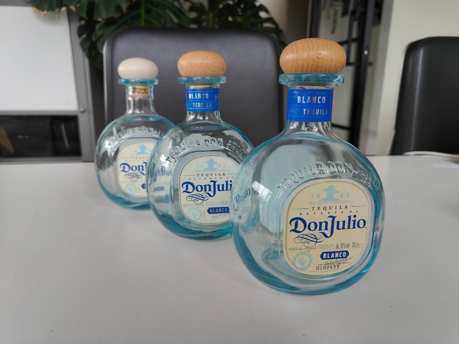 Don Julio 1942 blanco flessen - decoratie/olijfolie, Ophalen of Verzenden, Gebruikt, Blauw, Glas