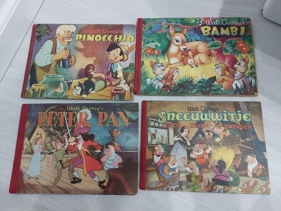 Walt Disney's Sprookjesboeken  Peter Pan, Sneeuwwitje, Pinok, Ophalen of Verzenden, Gelezen, Walt Disney, Sprookjes