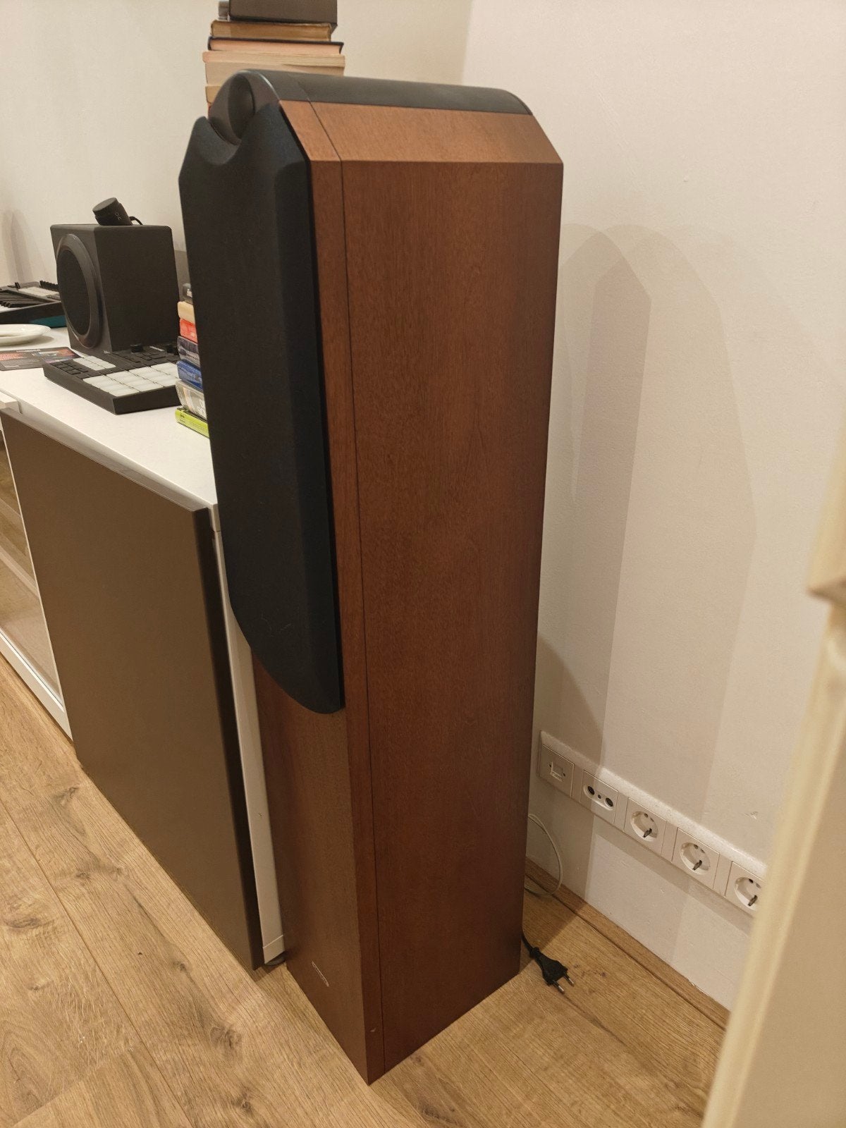 Tannoy Eyris 2 Floorstanding Speakers - American Walnut