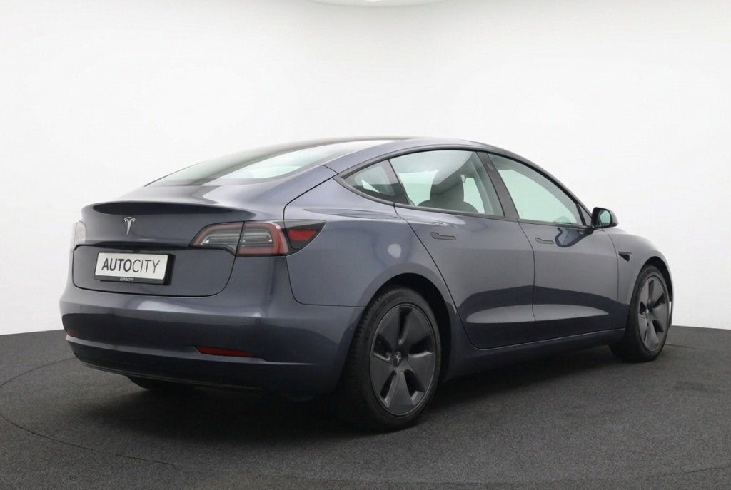 Foto 3 van Tesla Model 3 Standard Range Plus RWD 60 kWh 92% SOH AMD Ryz