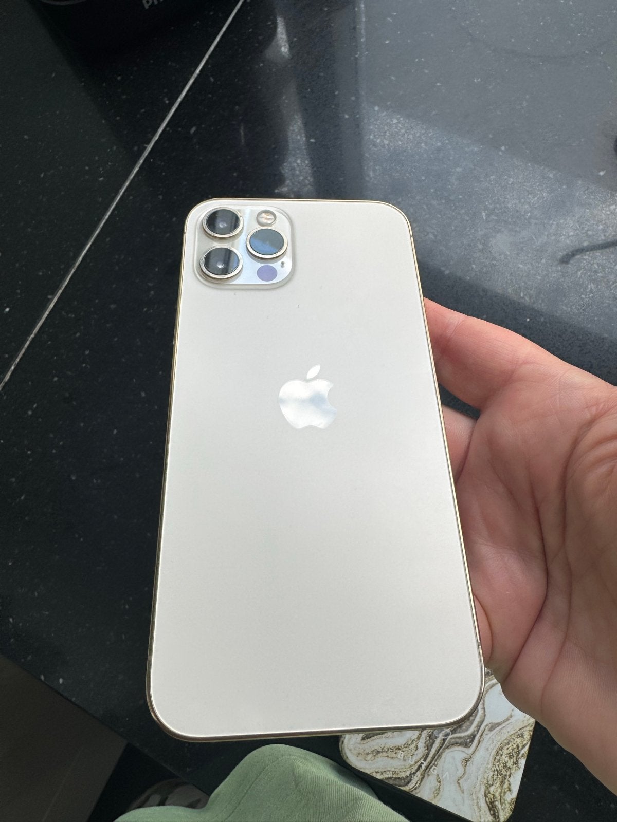 Foto 5 van iPhone 12 Pro  Goud 128GB - Zo goed als nieuw