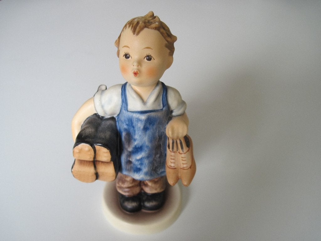 Mooie Schoenmaker van M.J. Hummel - Goebel - Nr. 143 - Boots, Ophalen of Verzenden, Zo goed als nieuw, Hummel