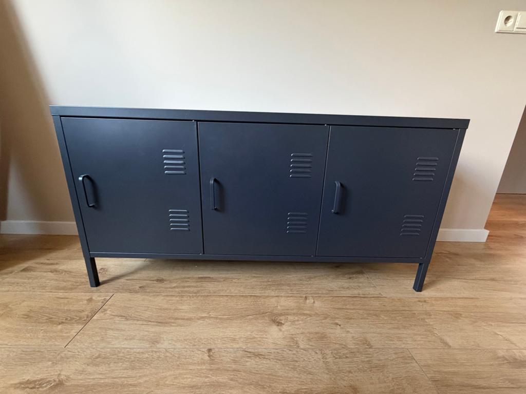 Mat zwarte metalen lockerkast met 3 deuren, 120x60 cm, Ophalen, Gebruikt
