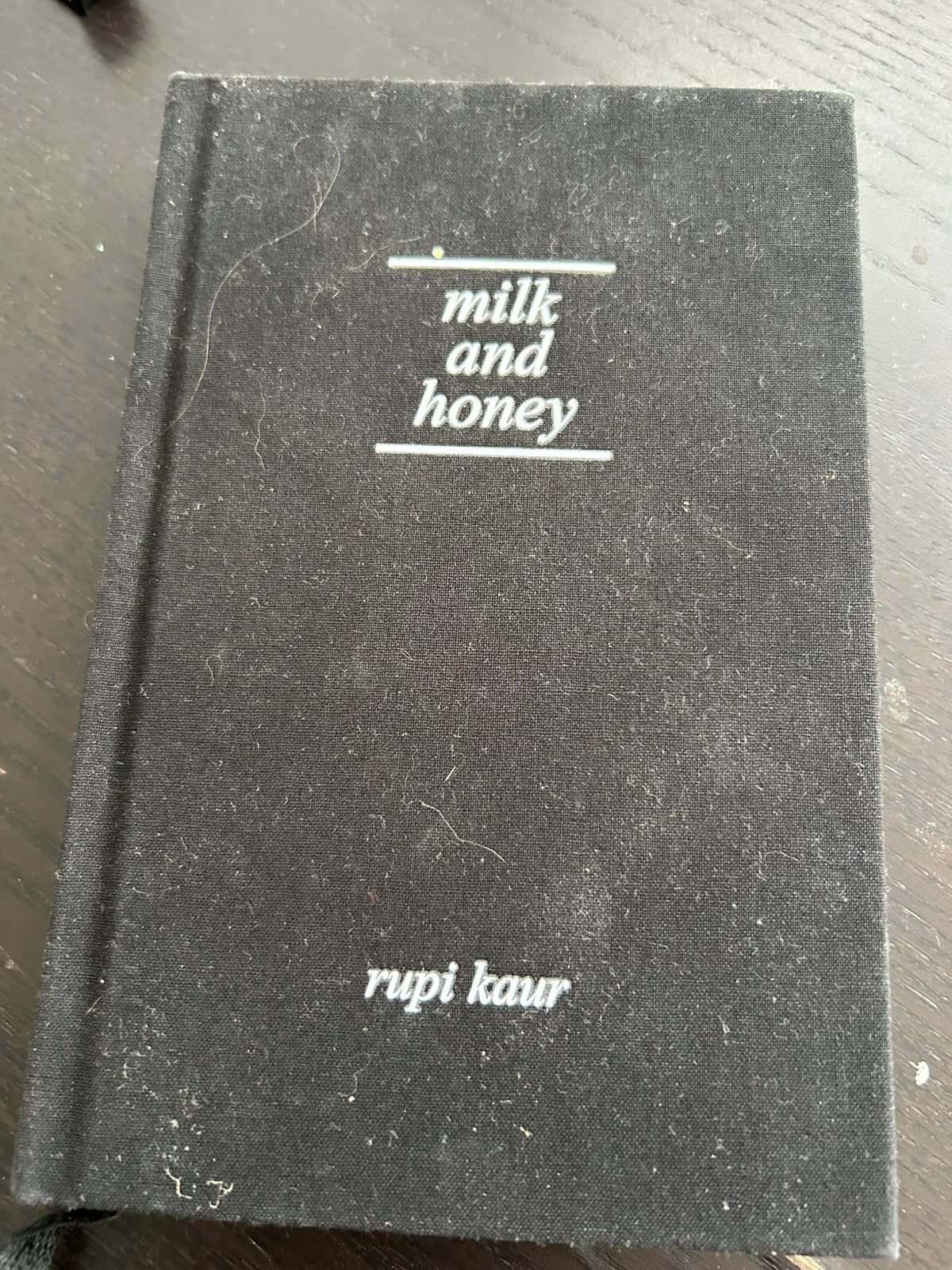 Milk and honey - Rupi Kaur, Ophalen of Verzenden, Zo goed als nieuw
