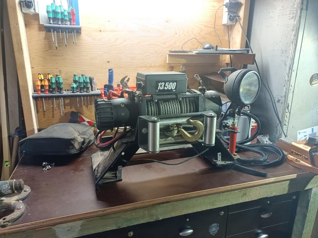 12V lier 13500 lbs met steun voor VW T2, Ophalen of Verzenden