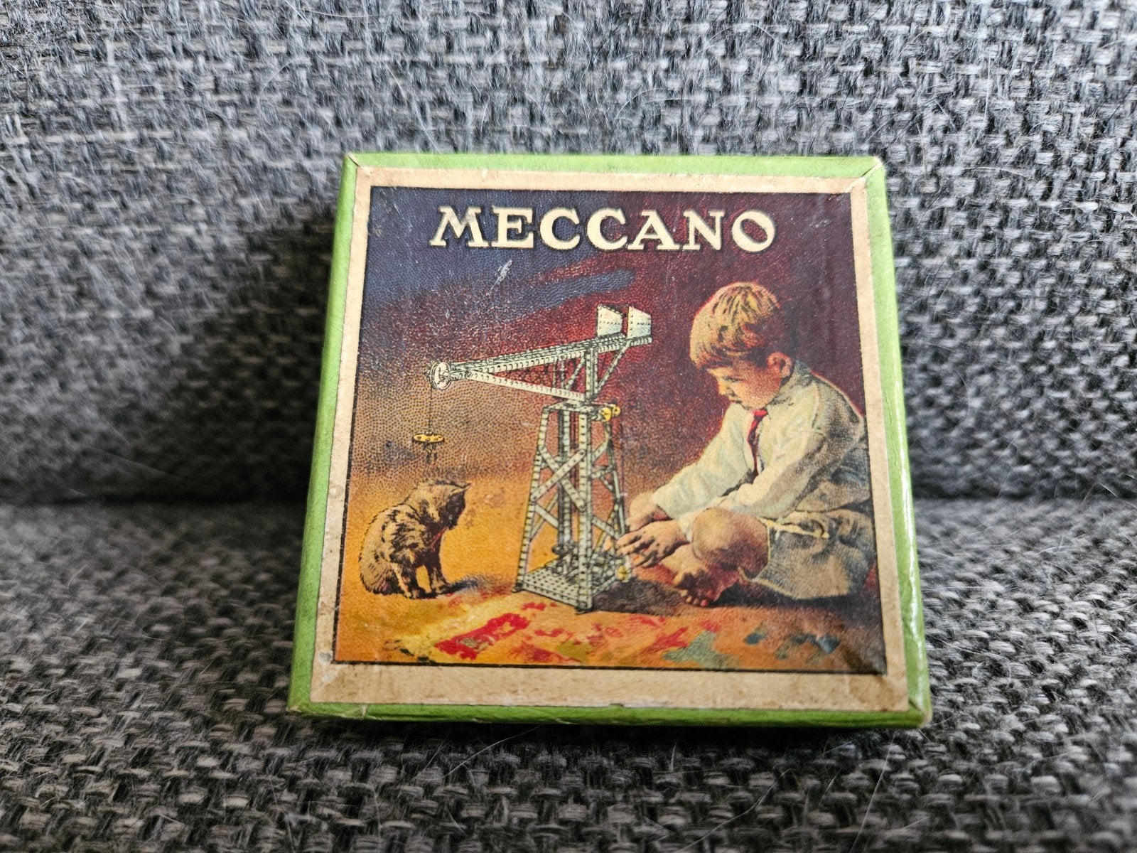 Meccano doosje met jongen en kraan, Antiek en Kunst, Antiek | Speelgoed, Verzenden