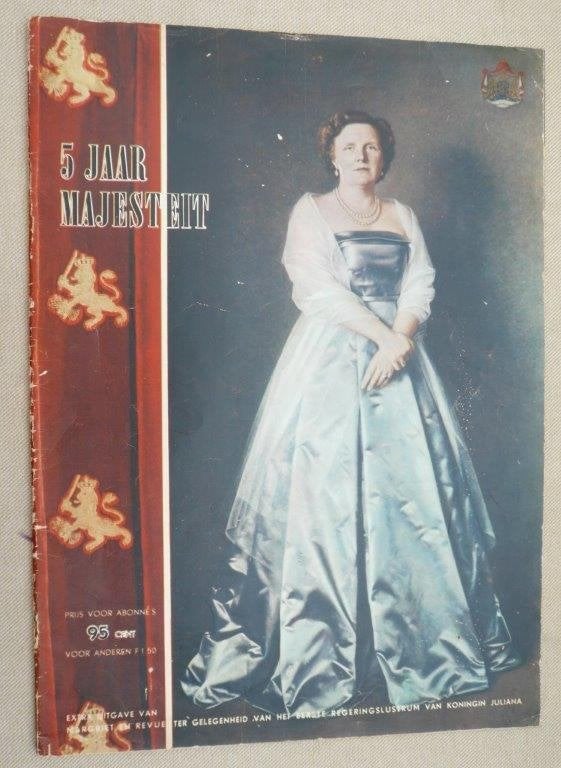 Juliana Vorstennummer Wereldkroniek en 5 jaar koningin, Ophalen of Verzenden, Gebruikt, Nederland, Tijdschrift of Boek