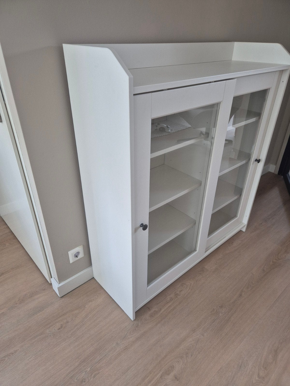 Ikea hauga vitrine kast, Ophalen, 100 tot 150 cm, Modern, Scandinavisch, 100 tot 150 cm