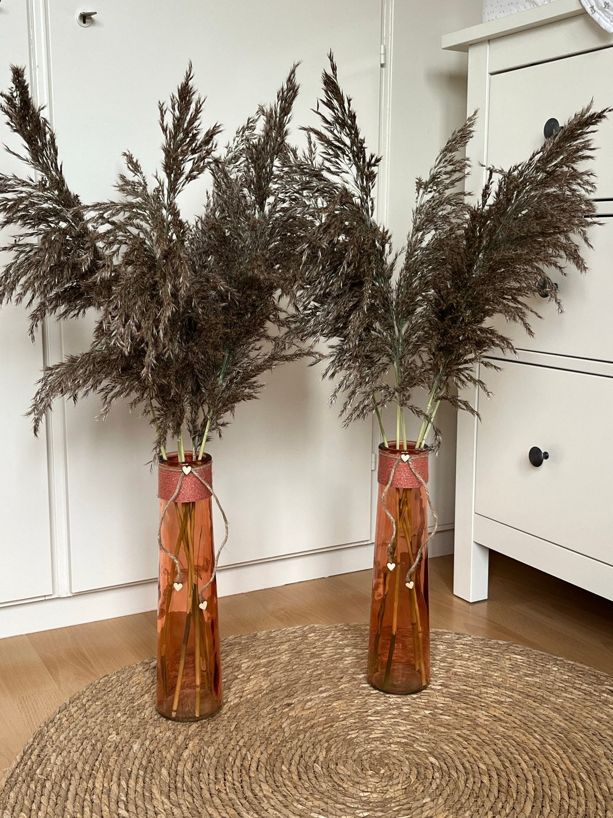 2 Hoge terra/roze glazen vazen met pluimen, Inclusief decoratie, Ophalen of Verzenden, Roze, 80 cm