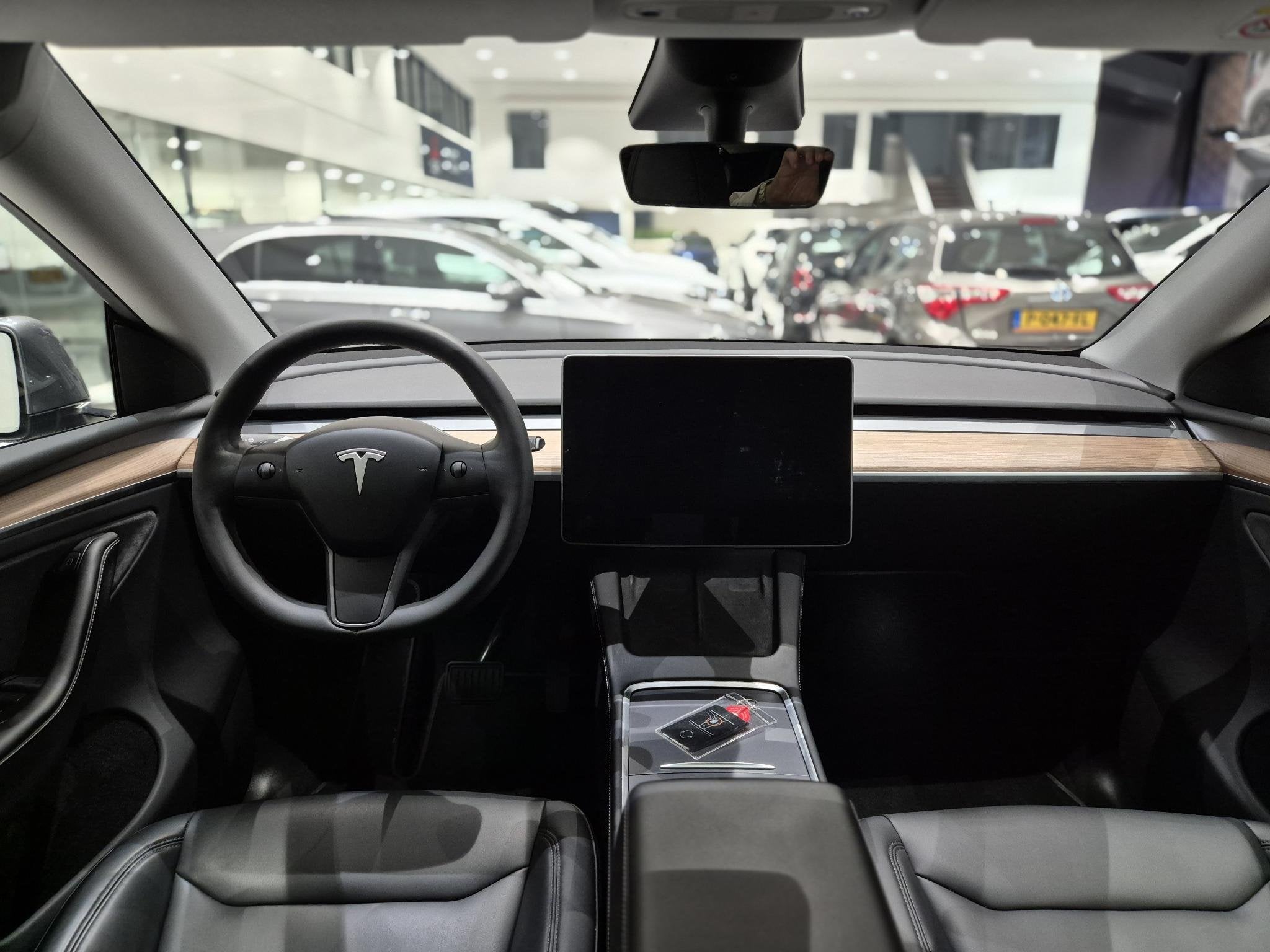 Tesla Model Y RWD 58 kWh | Panoramadak | Stoelverwarming | N, Auto's, Tesla, Automaat, 238 pk, Gebruikt, 375 min