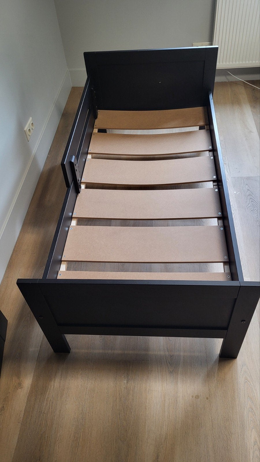 Peuterbed 70x150 cm, Ophalen, Gebruikt, Zwart, Overige maten