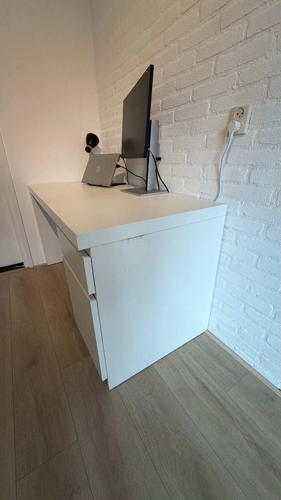 Ikea Malm bureau, Huis en Inrichting, Bureaus, Ophalen, Gebruikt, Met lades, Spaanplaat of MDF