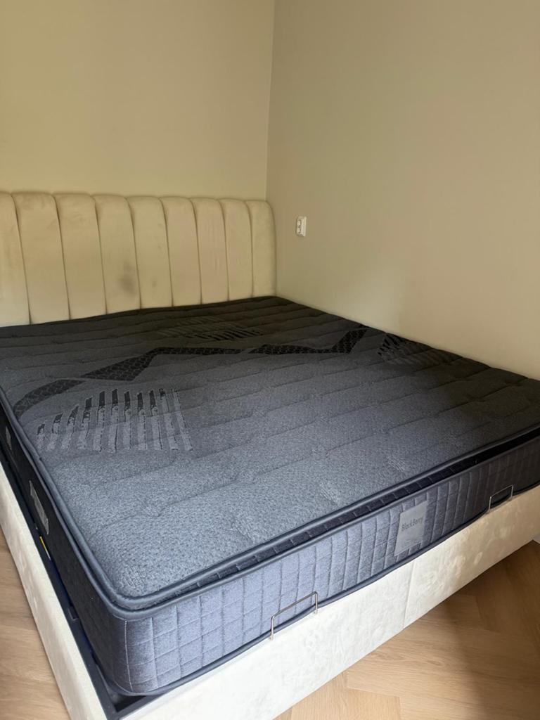 Boxspring met opbergruimte, Ophalen of Verzenden, Zo goed als nieuw, Tweepersoons, 180 cm