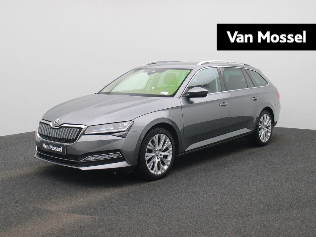 Skoda Superb Combi 1.4 TSI iV 160kW DSG6 Clever+ | ELEKTR. A, Auto's, Skoda, 12 maanden, Stof, Gebruikt, Zwart