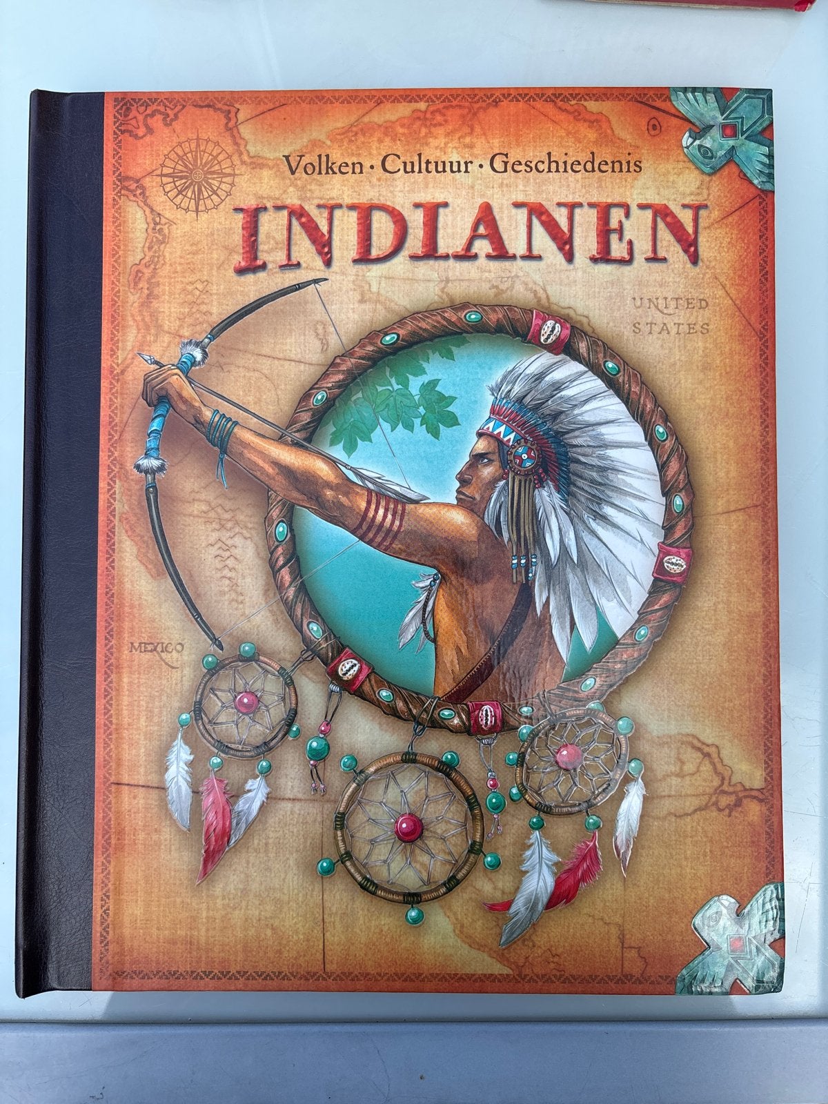 Indianen: Volken, Cultuur, Geschiedenis - Geïllustreerd Boek, Ophalen of Verzenden, 20e eeuw of later, Zo goed als nieuw