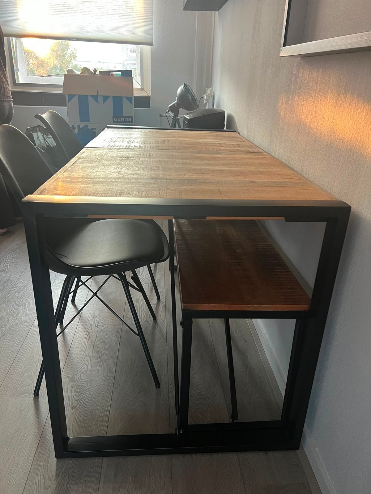 Industriële eettafel met bankje en stoelen, Ophalen, Gebruikt, 100 tot 150 cm, 50 tot 100 cm
