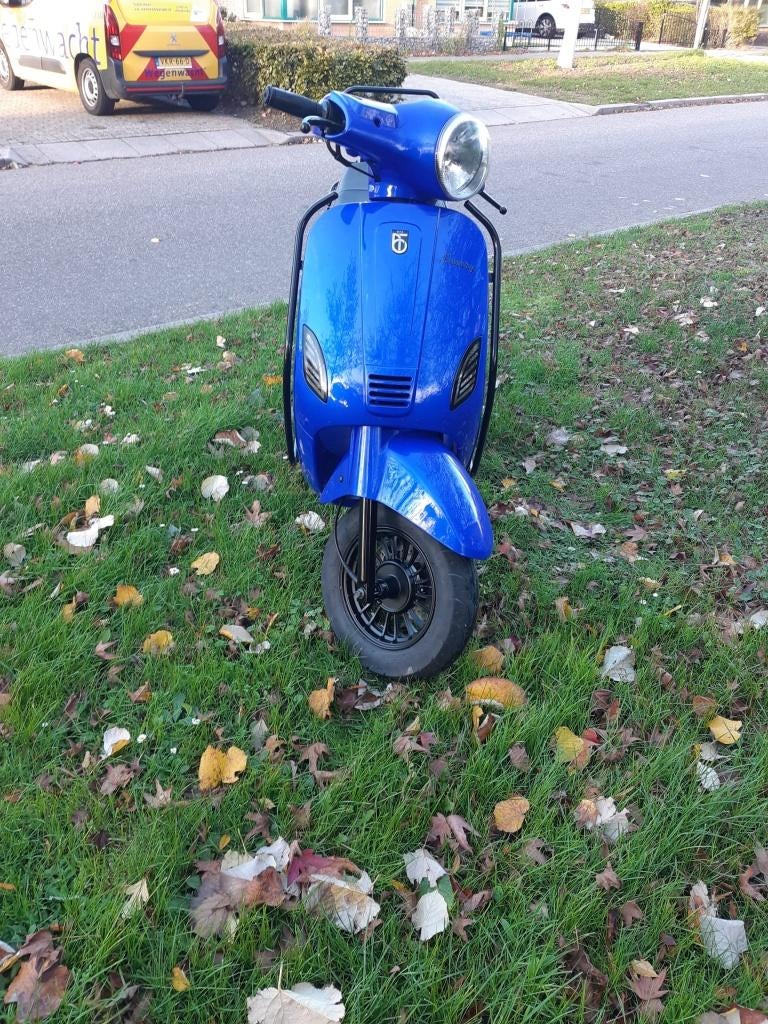 Btc riva, Fietsen en Brommers, Brommeronderdelen | Scooters, Ophalen, Gebruikt, Kap, Overige merken