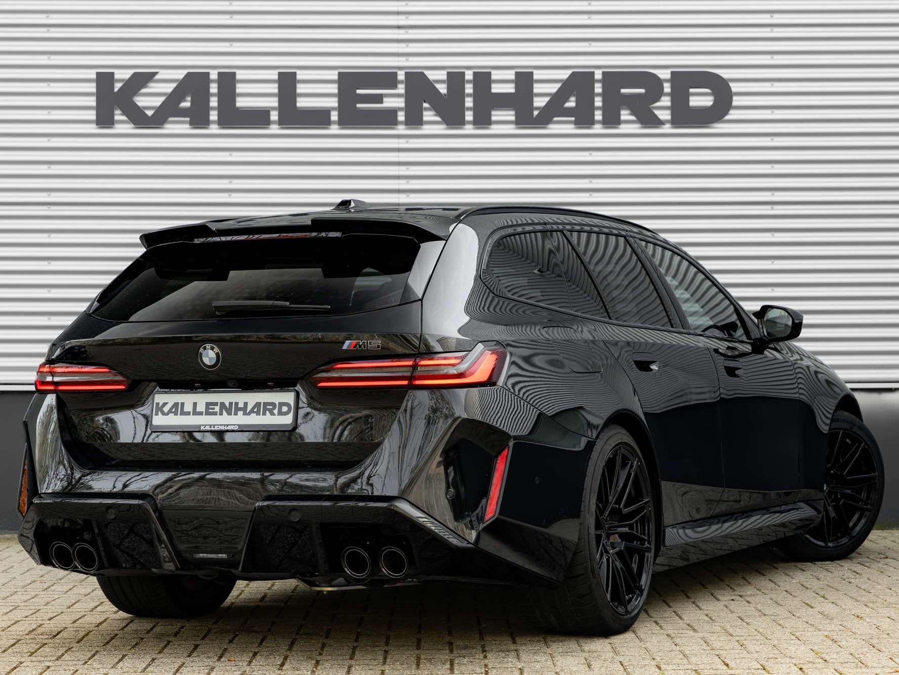 BMW 5 Serie Touring M5 - Pano - Trekhaak - Bowers & Wilkins, Auto's, Gebruikt, Zwart, Vierwielaandrijving, Geïmporteerd