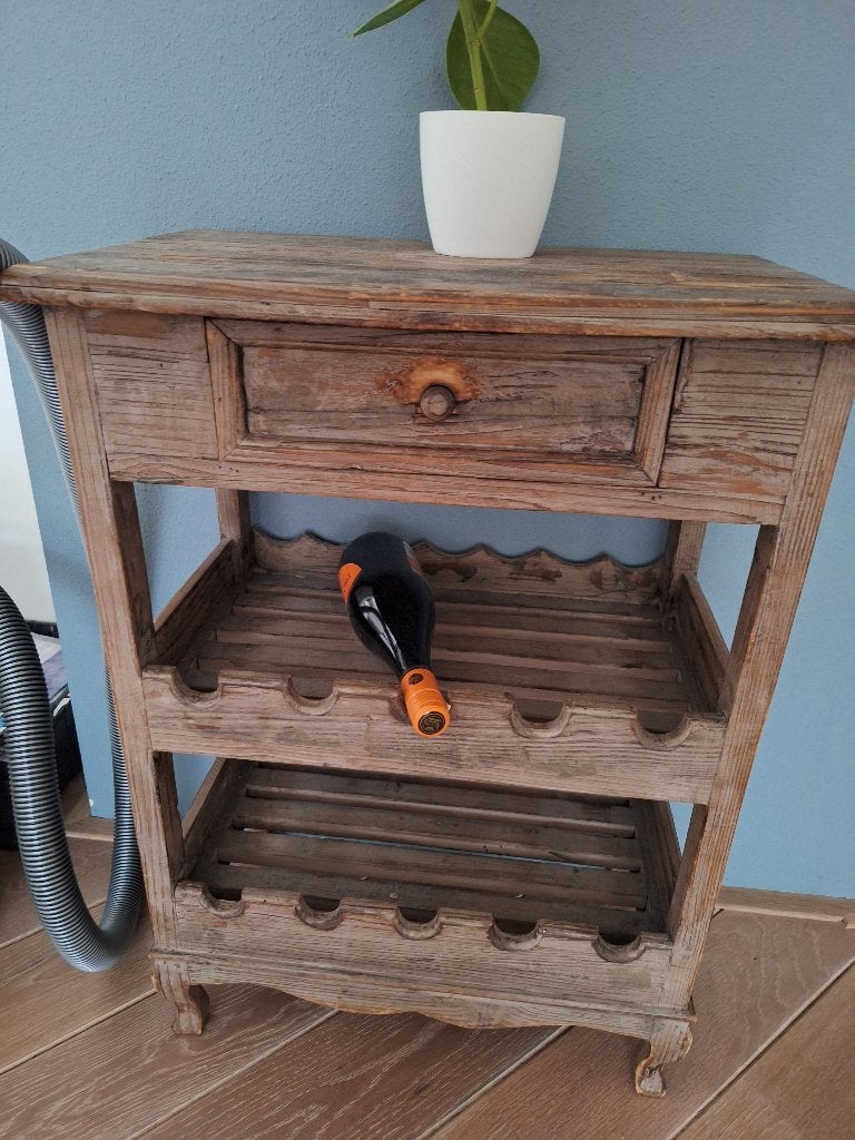 Wijnkastje, Ophalen, Zo goed als nieuw