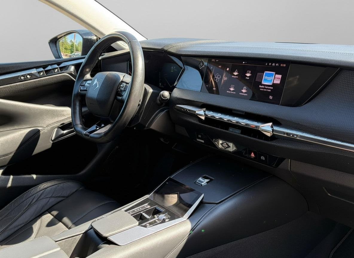 DS 4 E-Tense Rivoli Cross LEER - NAVI - CAMERA - TREKHAAK, Auto's, Gebruikt, 4 cilinders, Hybride Elektrisch/Benzine, DS 4