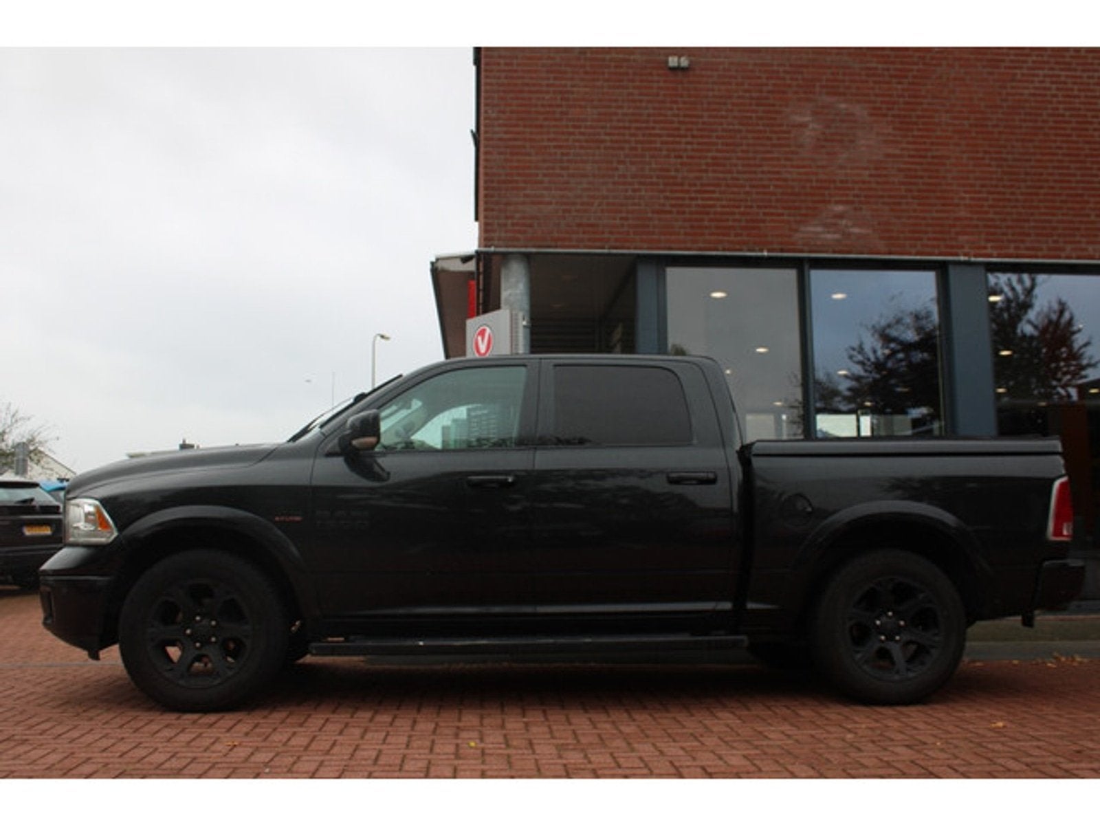 Dodge Ram Pick Up 5.7 V8 4x4 Crew Cab *Sport* | Marge! | Tre, Auto's, Automaat, Gebruikt, 5654 cc, Zwart