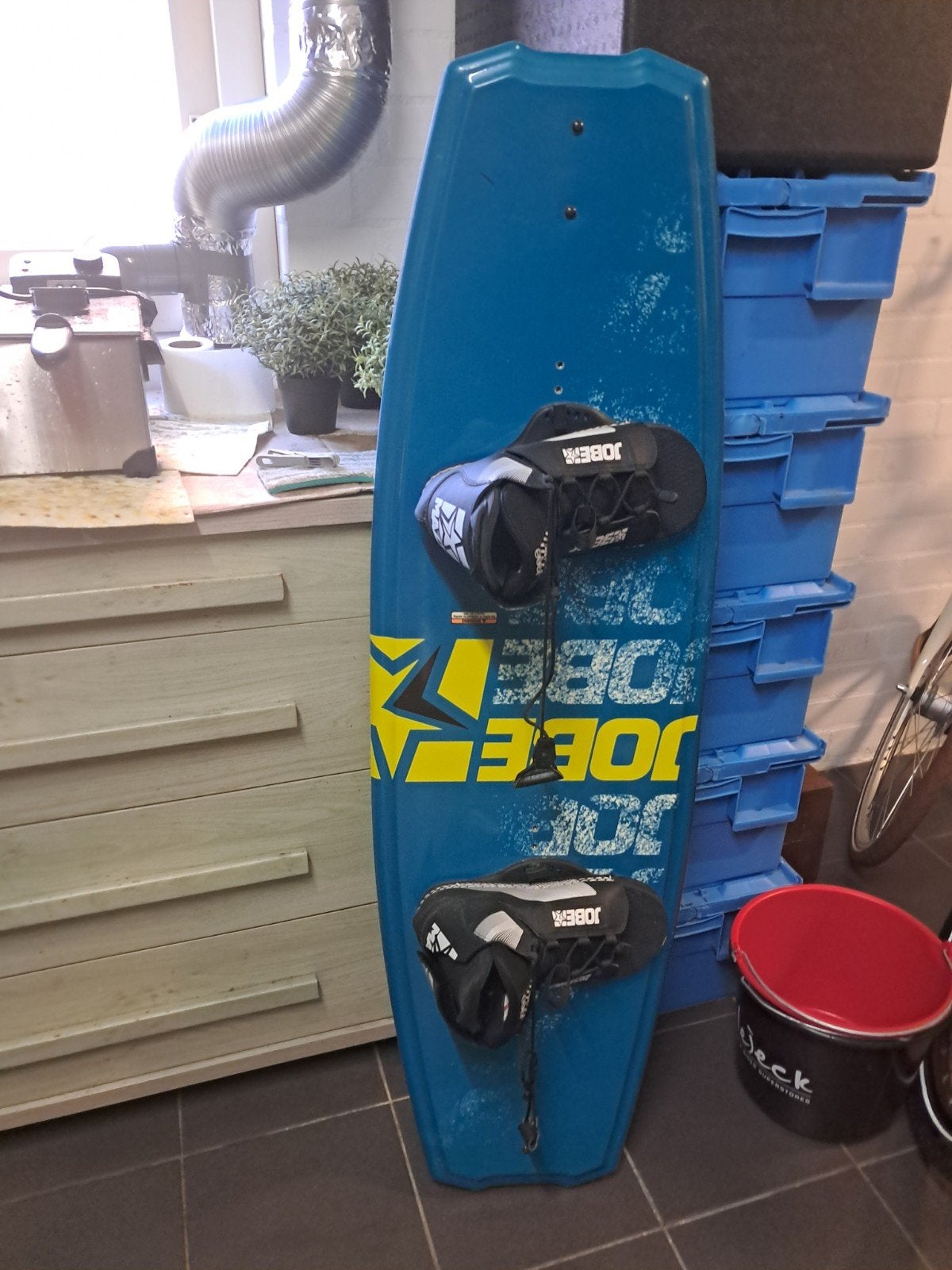 Jobe Wakeboard met bindingen (maat 39-45), Ophalen of Verzenden, Gebruikt, Board en Schoenen