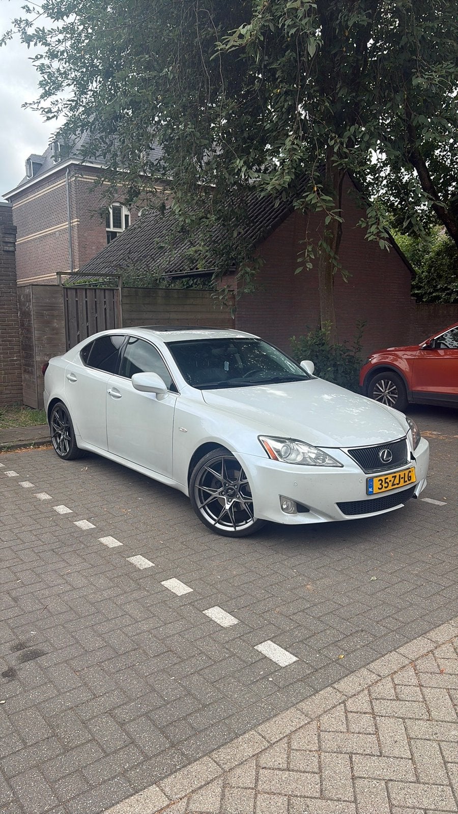 Lexus IS 250 2.5 AUT 2008 Grijs, Auto's, Achterwielaandrijving, Zwart, 1535 kg, Wit